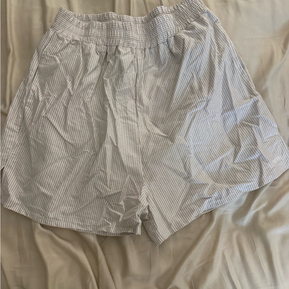 Djerf Avenue breezy shorts - tan striped